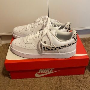 Women’s Nike Court Vision